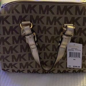 New Michael Kors Purse